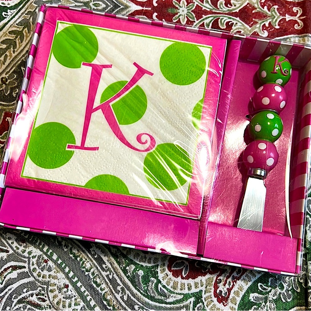 MSC Pink & Green Napkins & Cheese Spreader